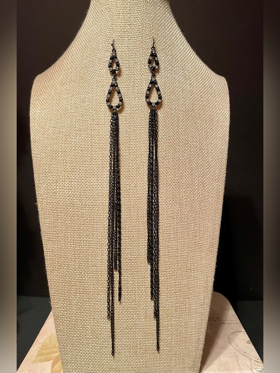 Jewelry - Black Shoulder Duster Earrings — Elegant Women’s Statement Jewelry
